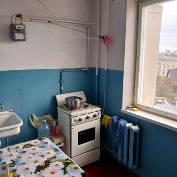 Олександра Клосовського вул., 10