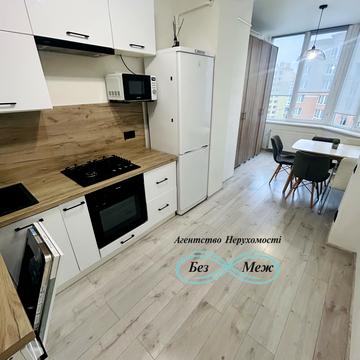 Сонячна вул., 3