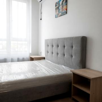 Ковалевського узвіз, 7