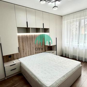 Августина Волошина вул., 2-Б