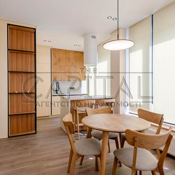 Ґарета Джонса вул. (Сімї Хохлових), 12