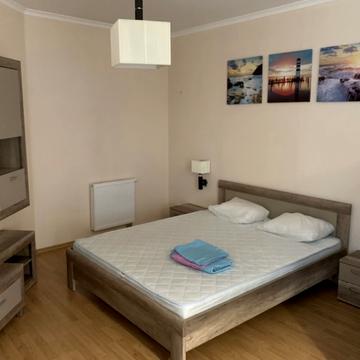 Любомира Гузара просп. (Космонавта Комарова), 26