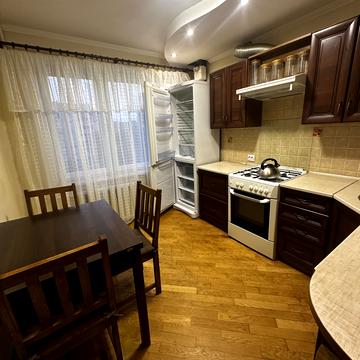 Івана Пулюя вул., 15