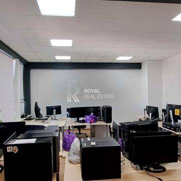 Євгена Сверстюка вул. (Марини Раскової), 11