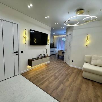 Романа Левицького вул., 4