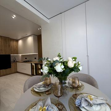 Мартинова просп., (вул. Молодіжна, 10)