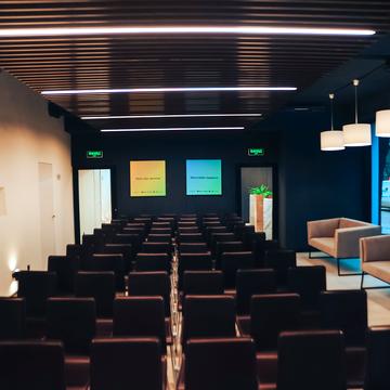 Петра Калнишевського вул. (Харитонова), 1а