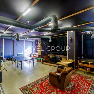 Валерія Лобановського просп. (Червонозоряний), 4-Ж