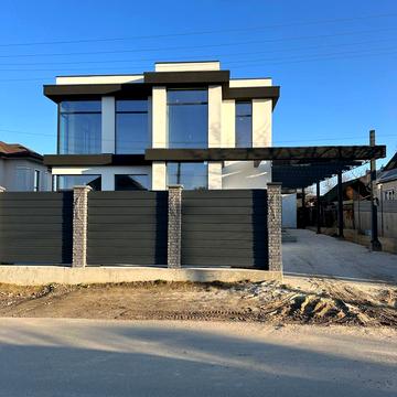 Квітнева вул.