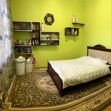 Миколи Гоголя вул., 12