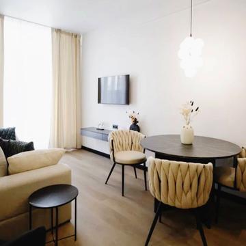 Предславинська вул., 40