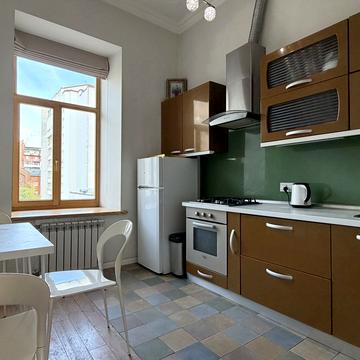 Антоновича вул. (Горького), 38