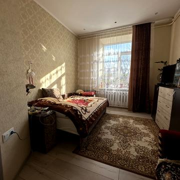 Личаківська вул. (), 127