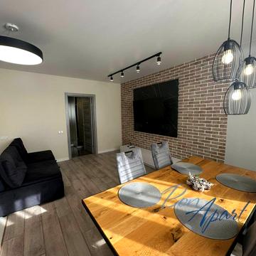 Сергія Данченка вул., 32