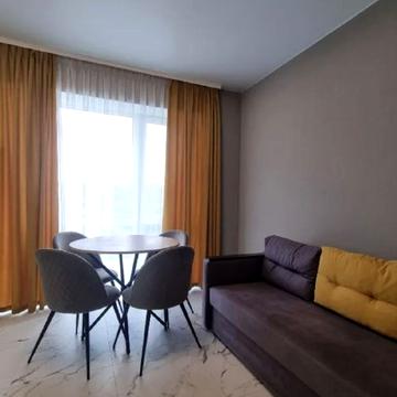 Добровольців пров., 21