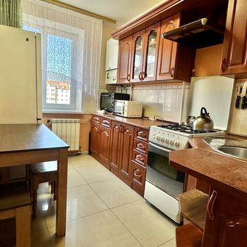 Володимира Великого вул., 6