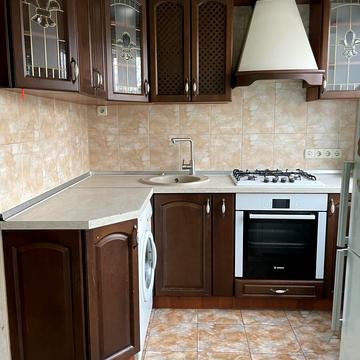 Світла вул., 7б