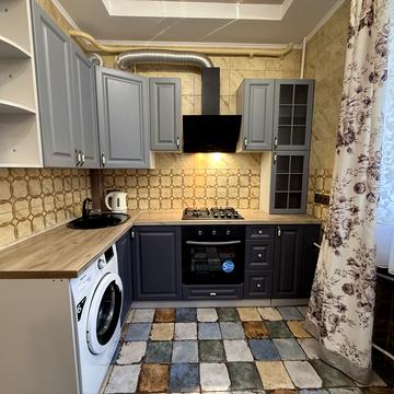 Університетський просп. (Гагаріна), 29