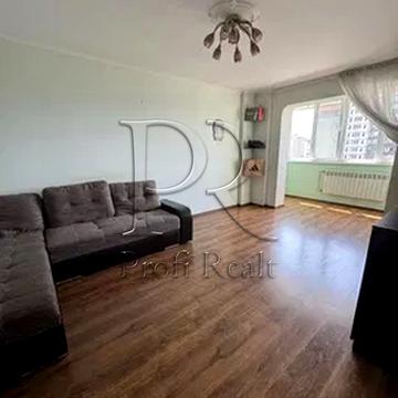 Академіка Єфремова вул. (Командарма Уборевича), 25