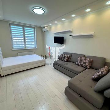 Вишгородська вул., 45/10