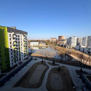 Приозерна вул., (Будинок 23)