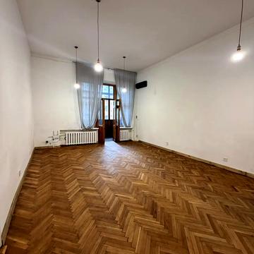 Велика Васильківська вул. (Червоноармійська), 41