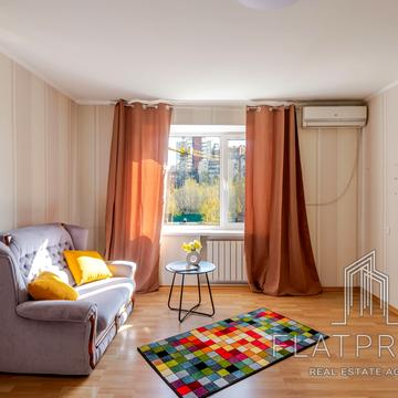 Олександра Кониського вул., 64-68