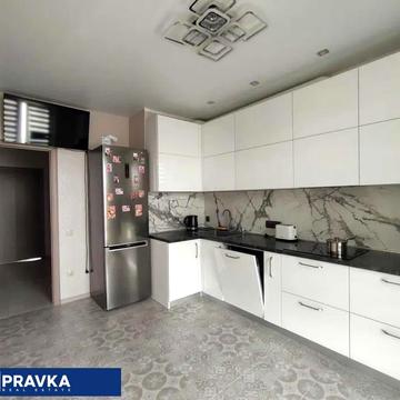 Михайла Грушевського вул., 30г