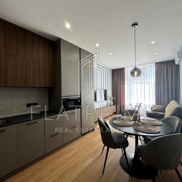 Дніпровська набережна вул., 18-Б