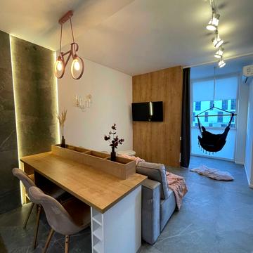 Салютна вул., (Будинок 02301-02303)