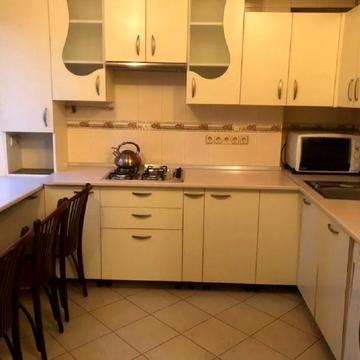 Небесної Сотні просп. (Маршала Жукова), 5