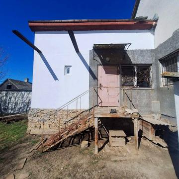 Центральна, 110