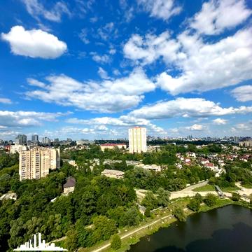 Кадетський Гай вул., 10