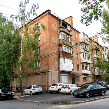 Добрий Шлях вул., 5