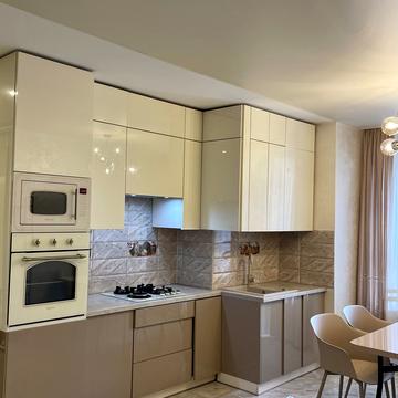 Маєра Балабана вул., 12