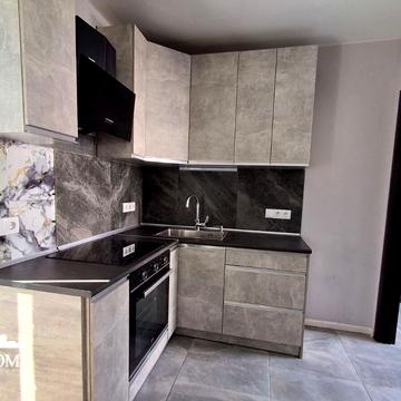 Айвазовського, 8