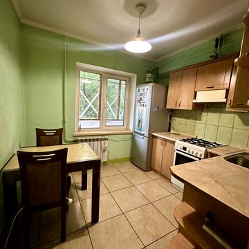 Мукачівська вул., 8