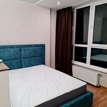 Петропавлівська вул., (Будинок)