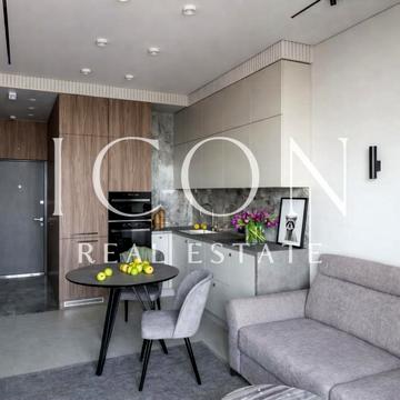 Ґарета Джонса вул. (Сімї Хохлових), 12