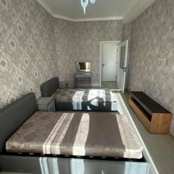 Євгена Гладишевського вул., 10