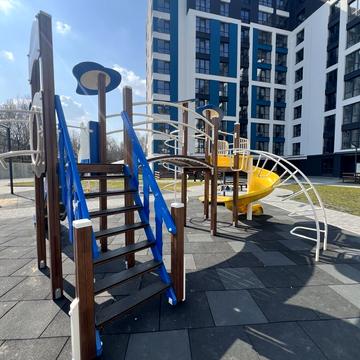 Фортечна вул., 12