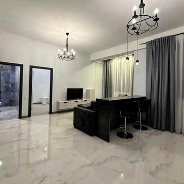 Леоніда Перфецького вул., 2а