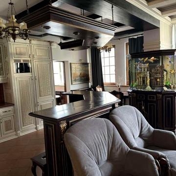 Саксаганського вул., 121