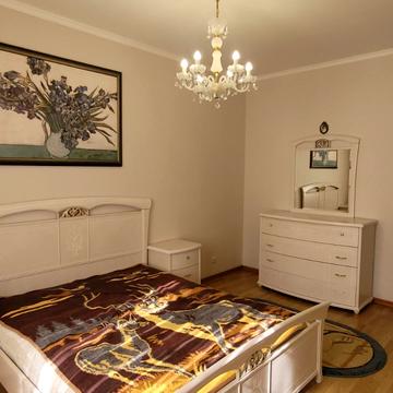 Маяковського просп., 4