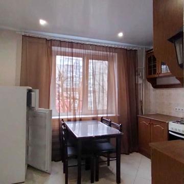 Героїв просп., 23