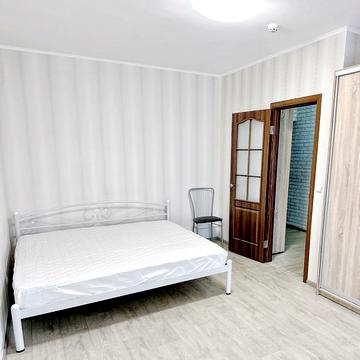 Бориса Гмирі вул., 12-Б