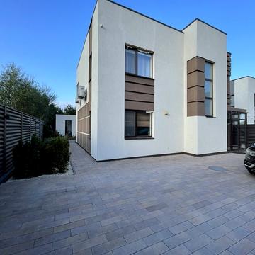 Петра Янчука вул., 14б