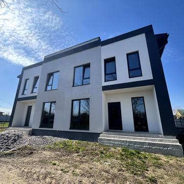 Сергія Параджанова вул.