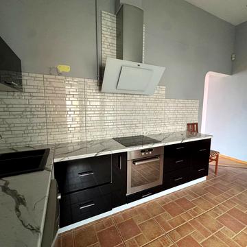 Гетьмана Мазепи вул., 24