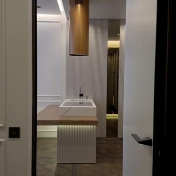 Предславинська вул., 42